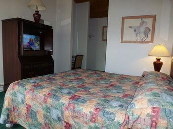 Airport Inn Lakeside Winfield Экстерьер фото